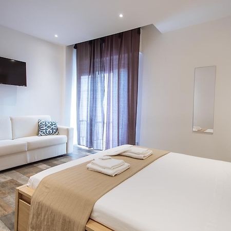 Politeama Luxury Suites Palermo Exterior photo