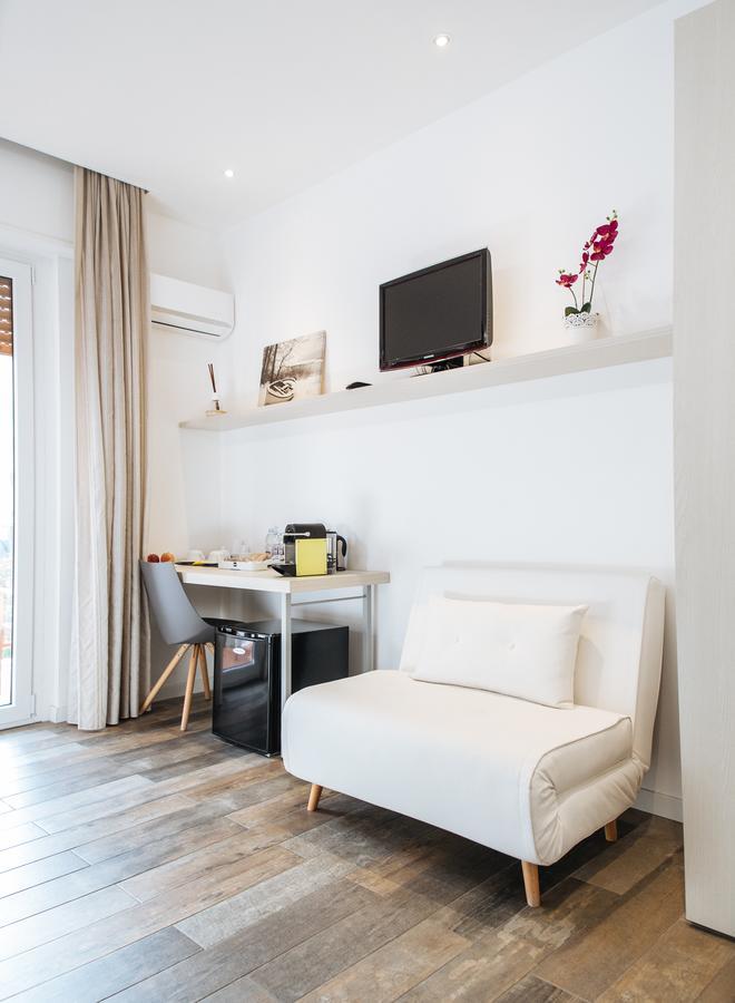 Politeama Luxury Suites Palermo Exterior photo